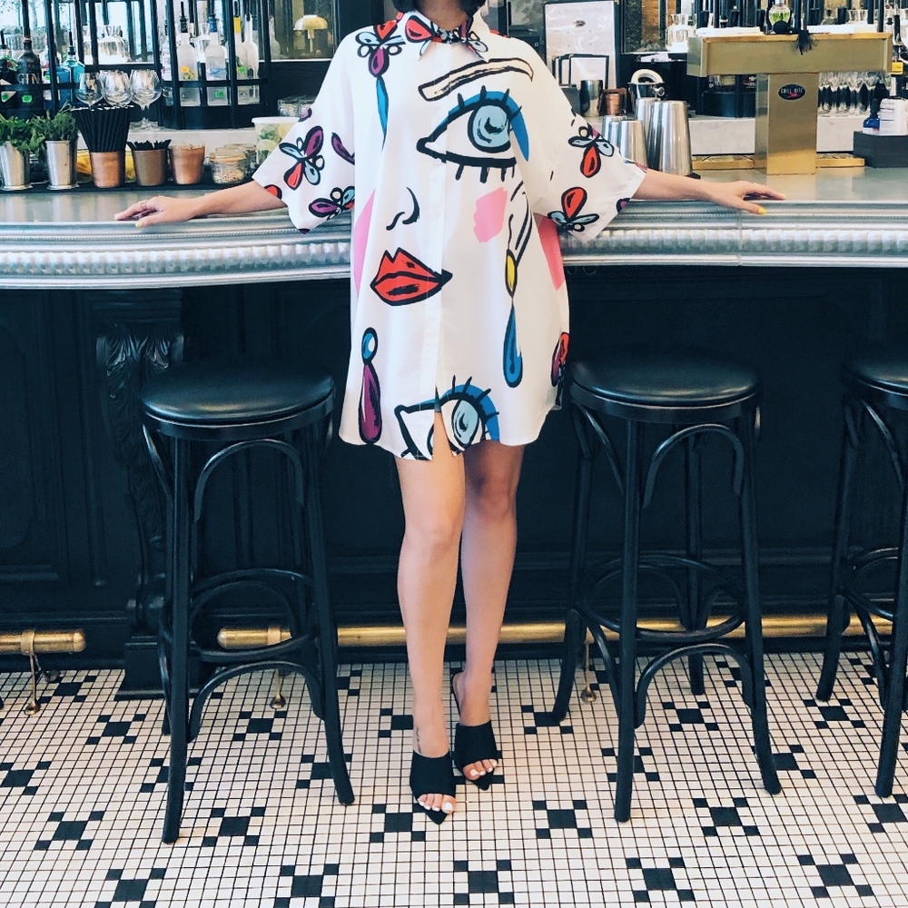AKIRA White Mini Dress with Multicolor Pop-Art Face Print